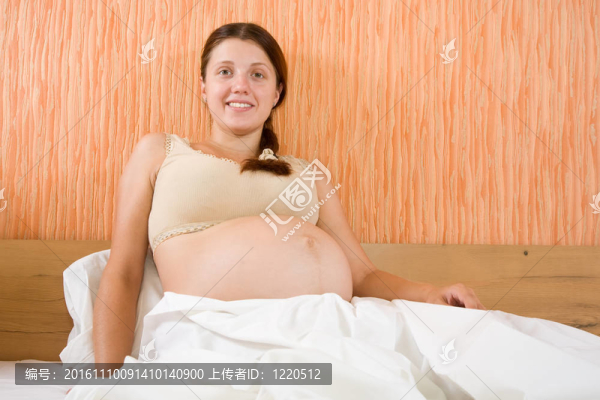 9個(gè)月孕婦