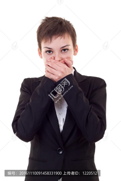 女人用手捂著嘴