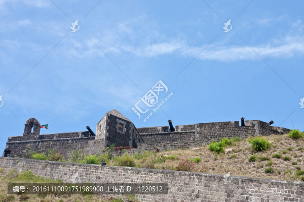 炮通過石頭加固山