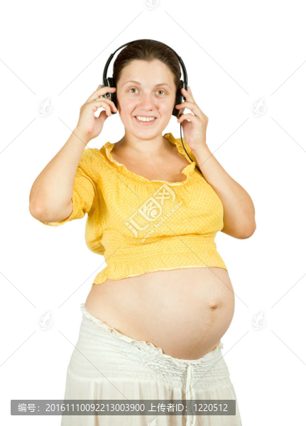 孕婦帶耳機