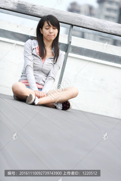 郁悶的女孩