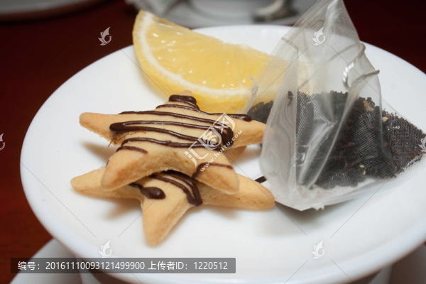 一杯卡布奇諾與美麗