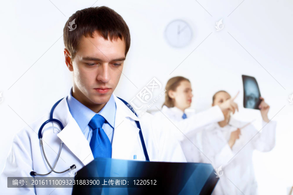 醫(yī)務(wù)室的友好醫(yī)生