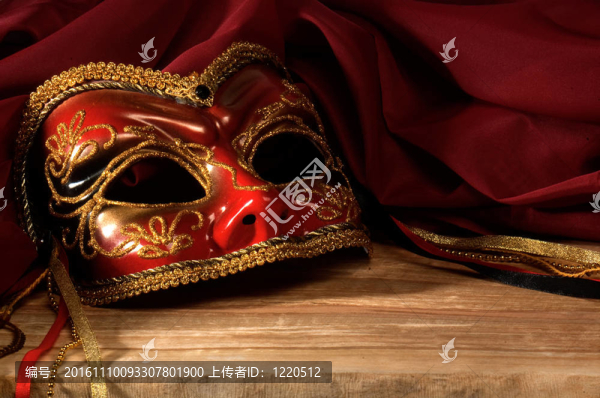 靜物與威尼斯狂歡節(jié)面具。
