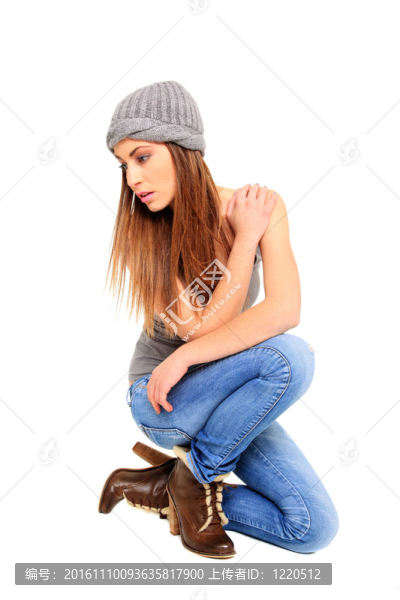 性感的女孩穿著休閑