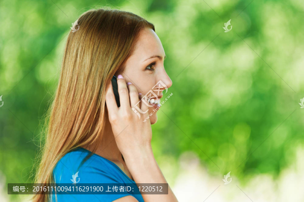 女人的配置文件到您的手機