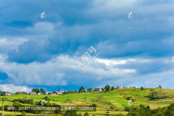 夏天的山村