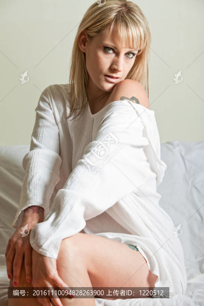 三十多歲的金發(fā)白人女性生活方式的吸引力