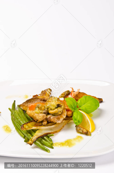 該烤海鮮和四季豆