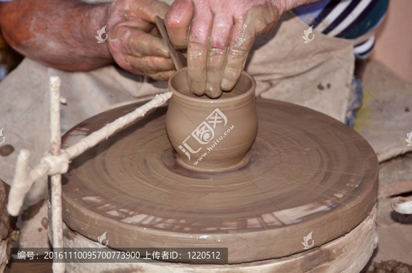 波特在工作
