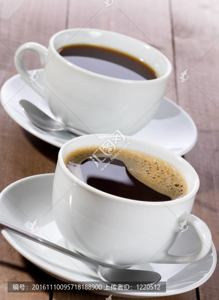 黑咖啡杯