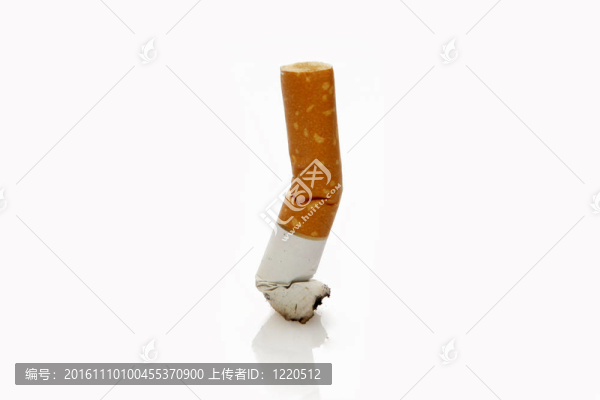 白色香煙頭