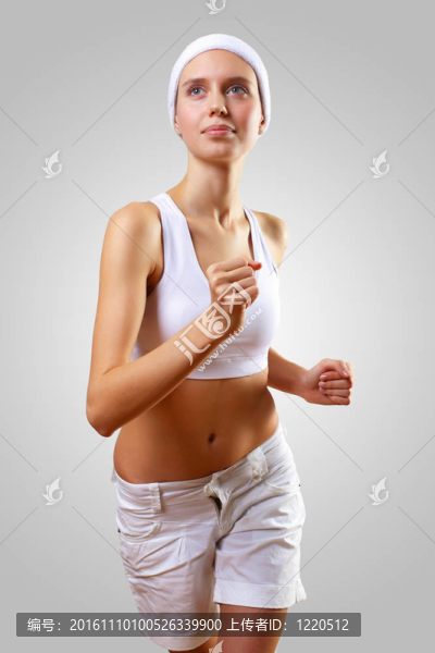 運(yùn)動服的年輕漂亮女人