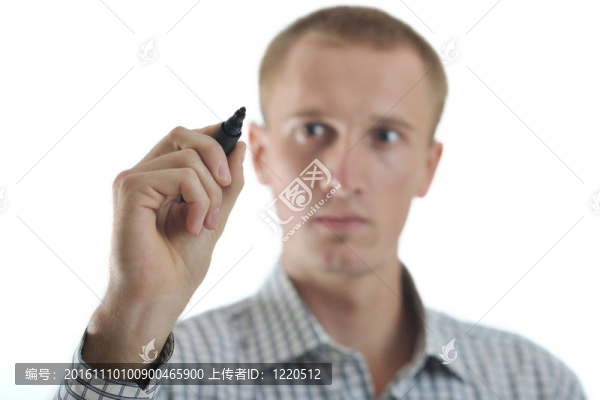 帥氣的年輕商人觸摸屏幕孤立