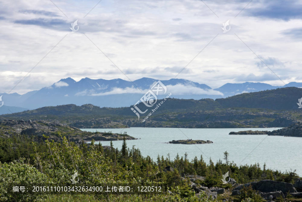 在克朗代克公路風(fēng)景-匯圖網(wǎng) www.fosd68.com 在克朗代克公路風(fēng)景