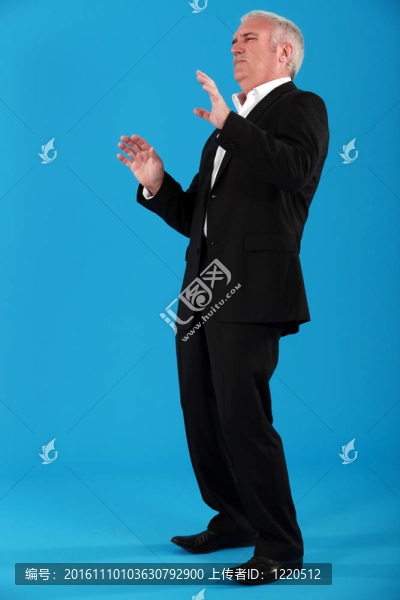 輕蔑的商人
