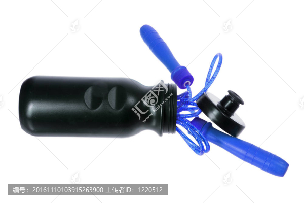 跳繩和塑料瓶