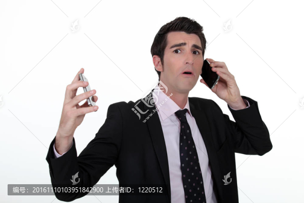 應(yīng)接不暇的商人接聽電話