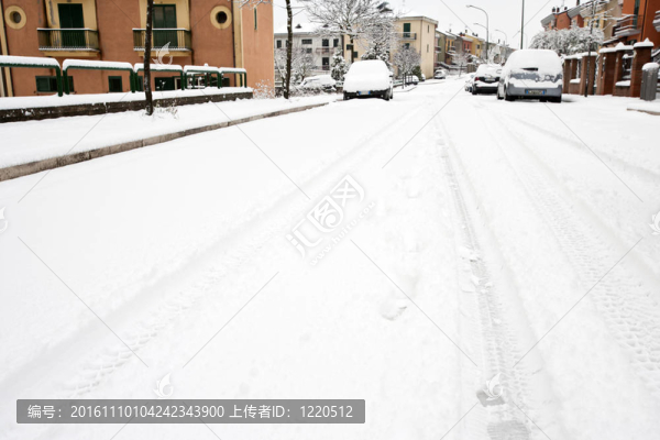 街上的雪