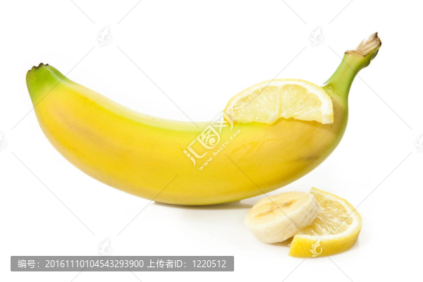 白色背景下的健康水果