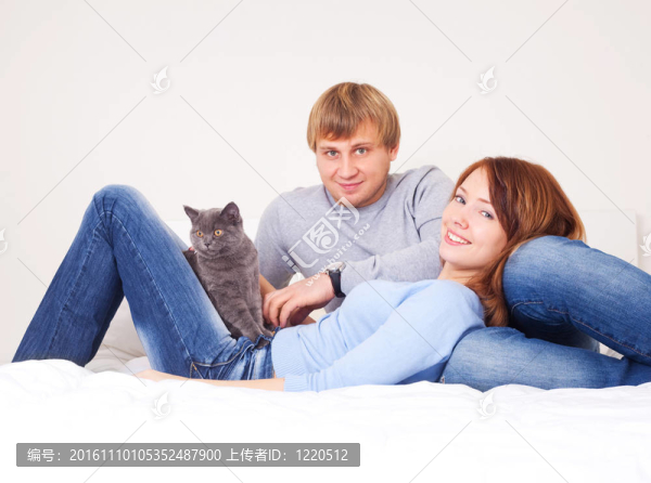 有貓的夫婦