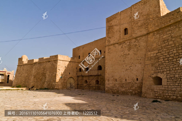 ribat,-馬赫迪耶-阿拉伯設(shè)防和墓地在突尼斯北部的海邊小鎮(zhèn)