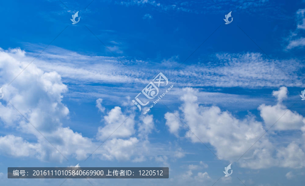 藍(lán)色天空的云