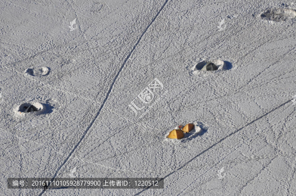 從南針峰看勃朗峰基地營