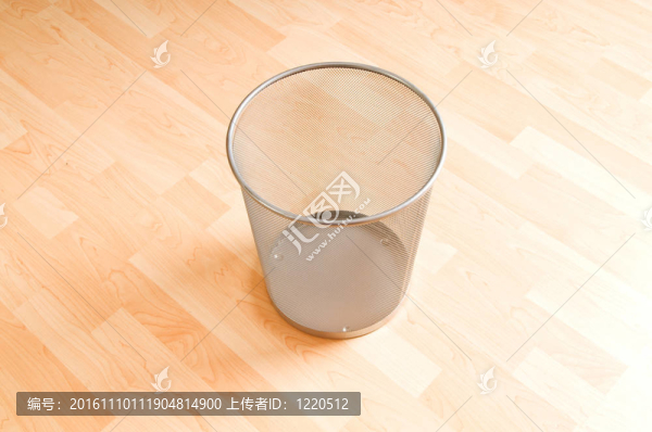 白色垃圾紙垃圾桶