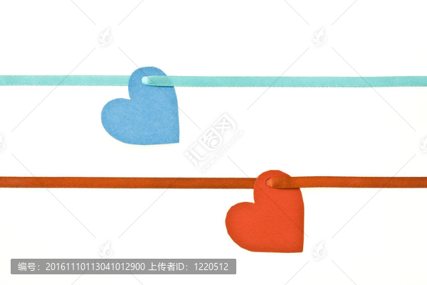 紅色和藍(lán)色的禮品標(biāo)簽、色帶