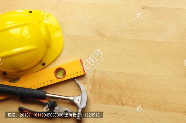 硬帽和工具