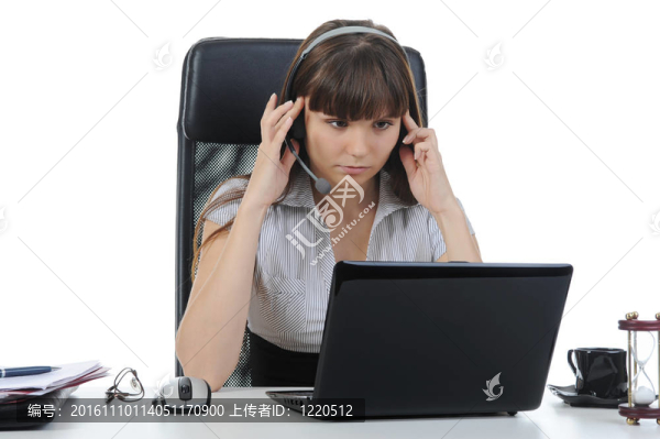 辦公室里的漂亮女人