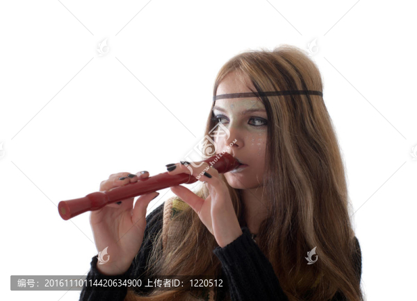 吹長笛的女孩