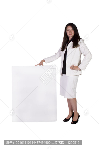 女子抱著一個空白的標志