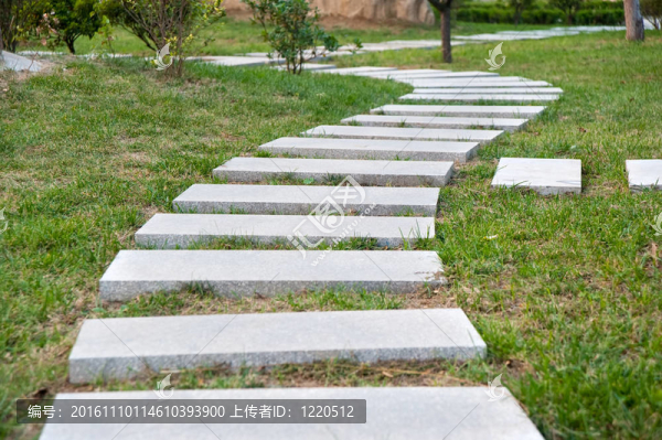 公園里的石頭路