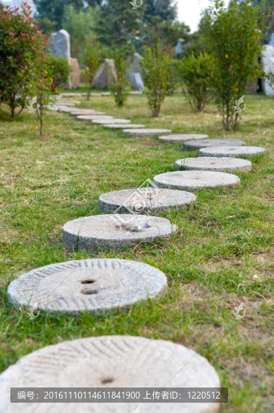 公園里的石頭路