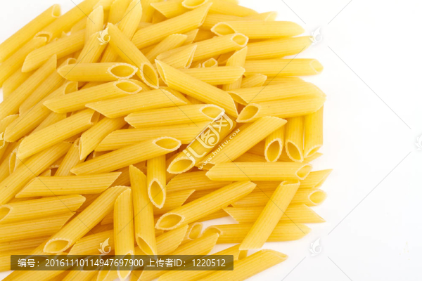 白色背景意大利意大利面食的特寫