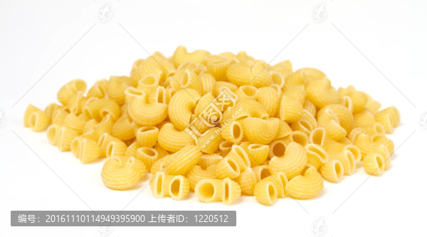 白色背景意大利意大利面食的特寫