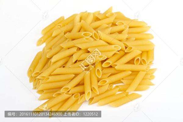 白色背景意大利意大利面食的特寫