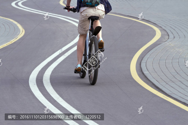 騎自行車(chē)的人