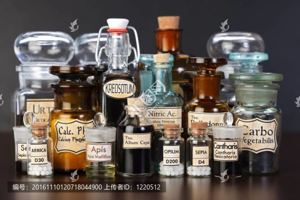 順勢醫(yī)學(xué)各種藥劑瓶
