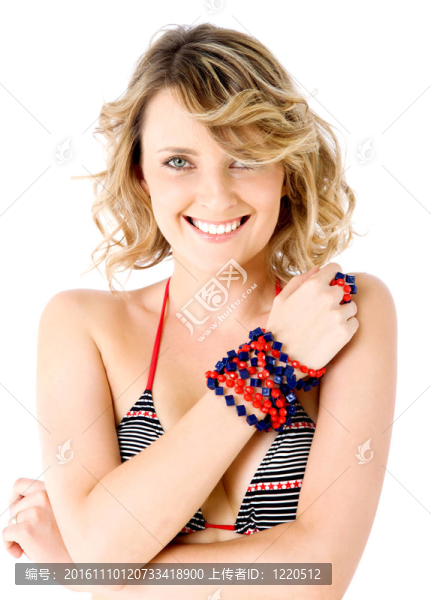 微笑的女泳裝