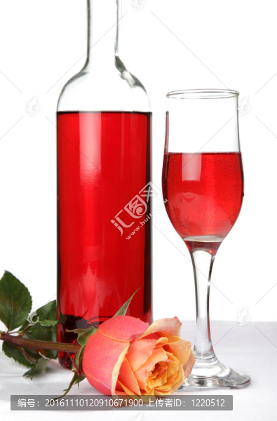粉紅色的玫瑰紅葡萄酒