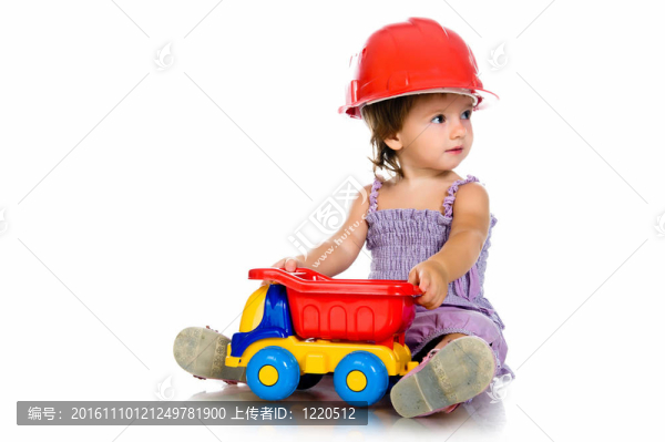 小女孩有一輛大轎車