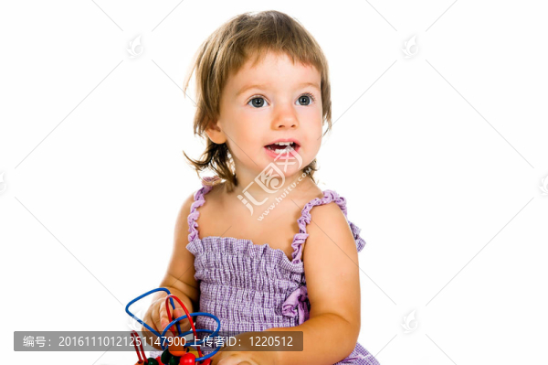 具有發(fā)育玩具的小嬰兒
