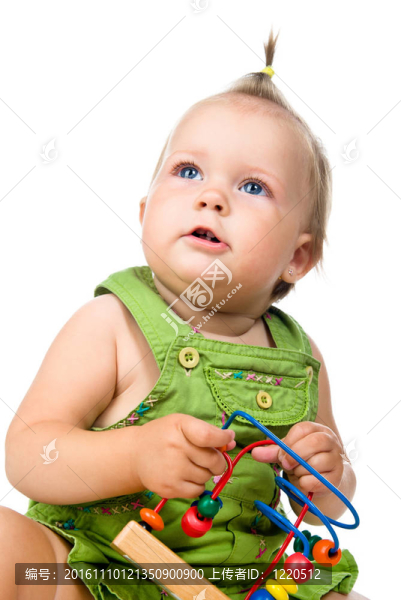 具有發(fā)育玩具的小嬰兒