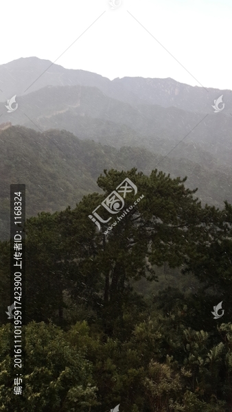 狂風(fēng)暴雨