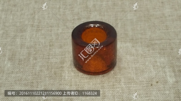 故宮藏琥珀扳指