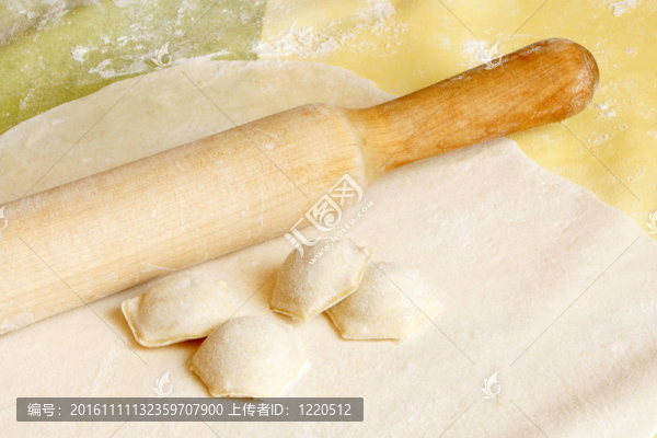 制作餃子