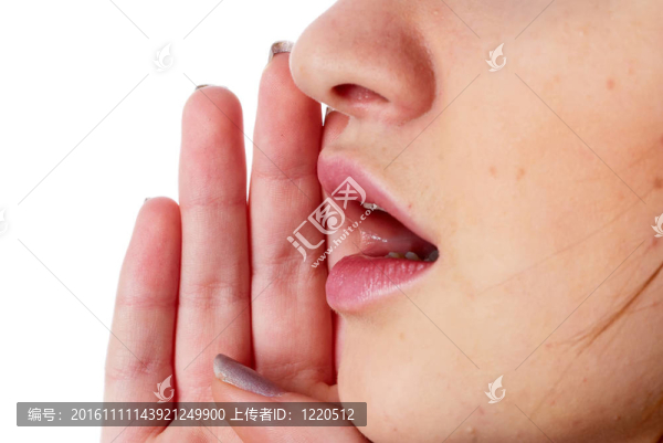 竊竊私語(yǔ)的女人